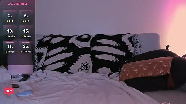 Evie-Luna online show from 11/25/25, 01:28