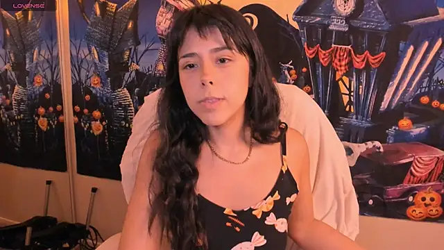 Evie-Luna online show from 10/26/25, 02:45