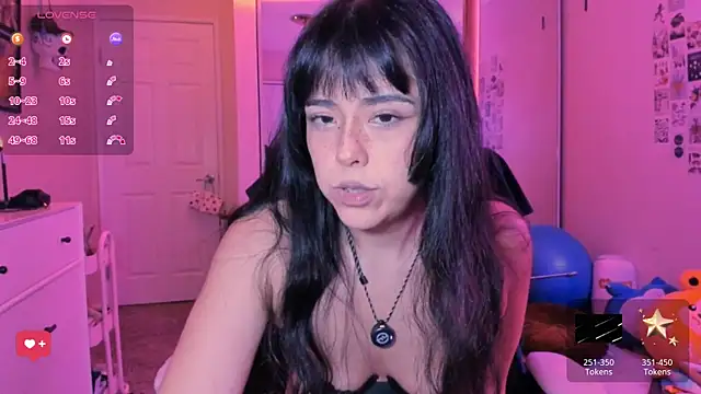 Snapshot of Evie-Luna chatting on 07/10/26, 03:50 Evie-Luna online show from 07/10/26, 03:50