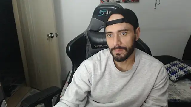 samuelgarcia  online show from 11/07/25, 08:19