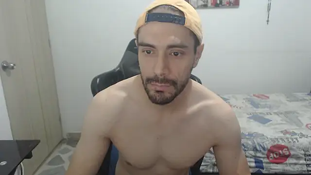 Snapshot of samuelgarcia_ chatting on 06/16/26, 05:18 samuelgarcia online show from 06/16/26, 05:18