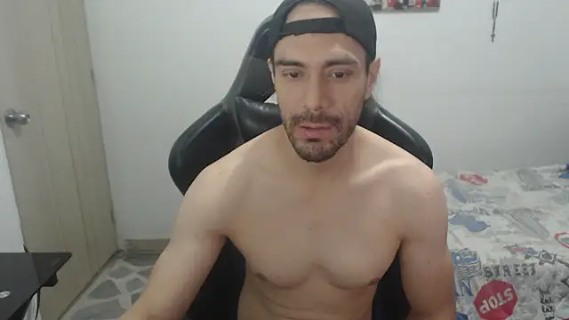 Snapshot of samuelgarcia_ chatting on 07/06/26, 04:41 samuelgarcia online show from 07/06/26, 04:41