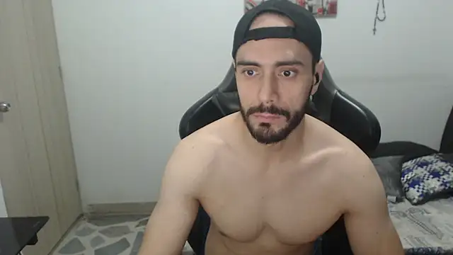 samuelgarcia  online show from 11/04/25, 10:41