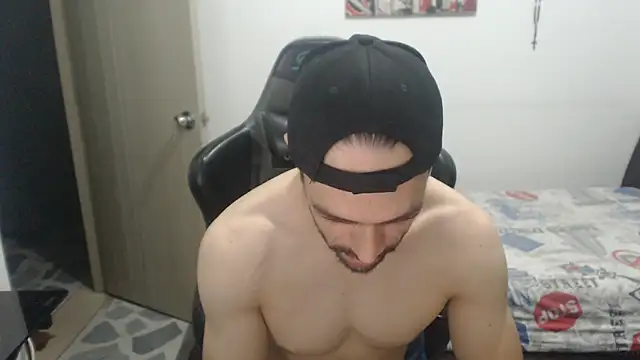 Snapshot of samuelgarcia_ chatting on 06/15/26, 12:12 samuelgarcia online show from 06/15/26, 12:12