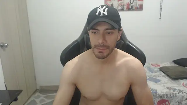 Snapshot of samuelgarcia_ chatting on 07/20/26, 06:54 samuelgarcia online show from 07/20/26, 06:54