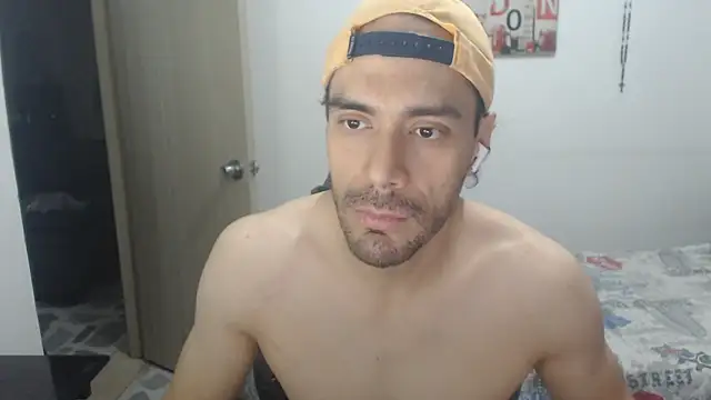 Snapshot of samuelgarcia_ chatting on 07/08/26, 08:15 samuelgarcia online show from 07/08/26, 08:15