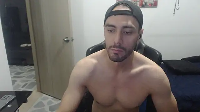 samuelgarcia  online show from 12/22/25, 09:42