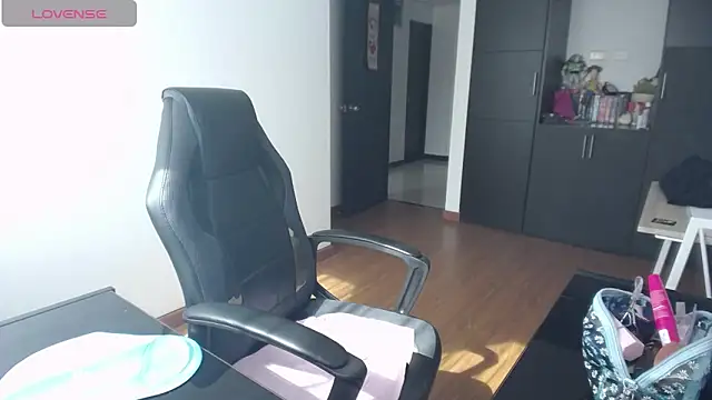 michell fun23 online show from 12/03/25, 02:16