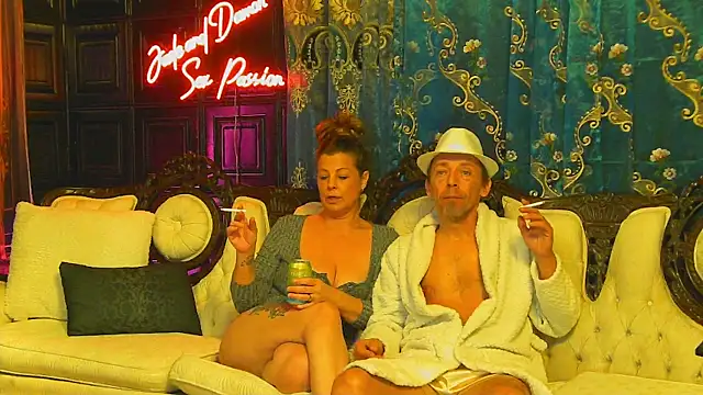 Snapshot of JadeandDamon chatting on 12/01/25, 05:25 JadeandDamon online show from 12/01/25, 05:25