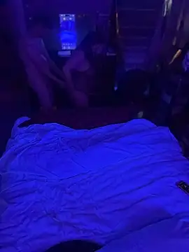 Snapshot of mirandamark2020 chatting on 04/14/26, 11:48 mirandamark2020 online show from 04/14/26, 11:48