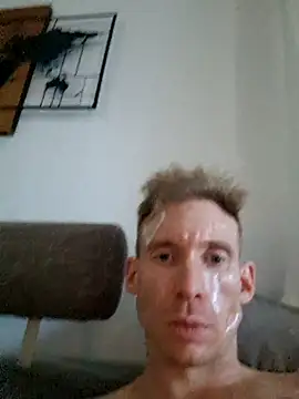 Intense 1337 online show from 10/19/25, 03:26