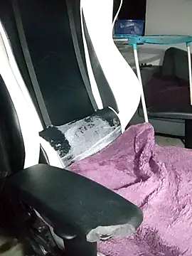 Intense 1337 online show from 02/22/25, 03:23