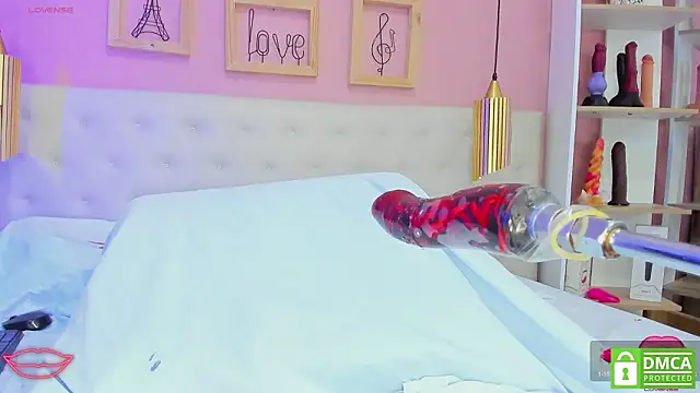 leylla  online show from 03/11/26, 08:25