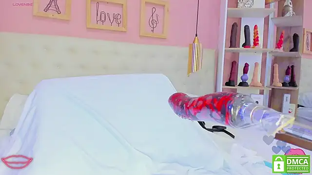 leylla  online show from 04/09/26, 06:58