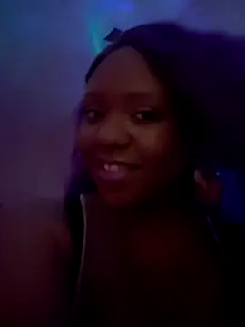 Snapshot of 6lue6a6y69 chatting on 11/23/25, 04:33 6lue6a6y69 online show from 11/23/25, 04:33