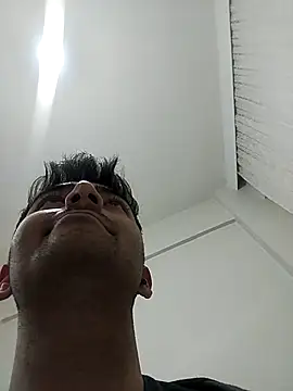 Beyefendistannbul online show from 04/18/26, 01:46