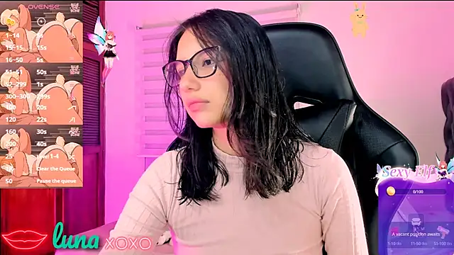 Snapshot of Luniverse chatting on 02/05/25, 10:55 Luniverse online show from 02/05/25, 10:55