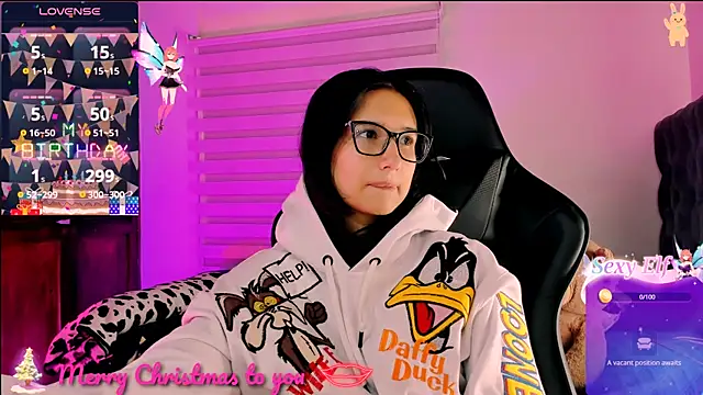 Snapshot of Luniverse chatting on 12/31/24, 07:29 Luniverse online show from 12/31/24, 07:29