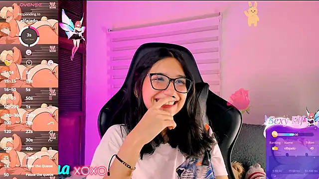 Snapshot of Luniverse chatting on 01/23/25, 12:14 Luniverse online show from 01/23/25, 12:14