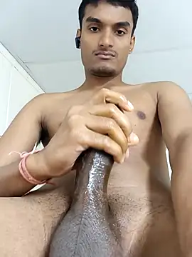 Snapshot of Etujdsss chatting on 10/18/25, 03:08 Etujdsss online show from 10/18/25, 03:08