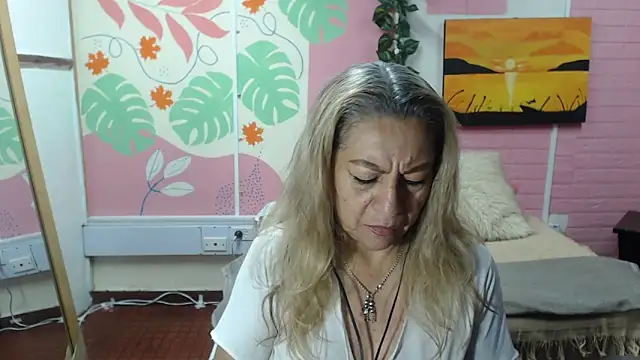Snapshot of ZAMANTHA chatting on 03/18/25, 09:21 ZAMANTHA online show from 03/18/25, 09:21