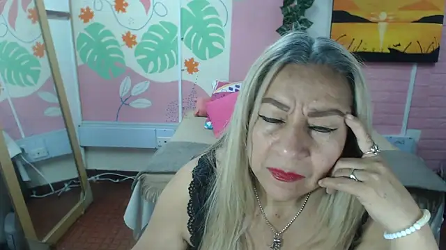 Snapshot of ZAMANTHA chatting on 10/20/25, 04:29 ZAMANTHA online show from 10/20/25, 04:29