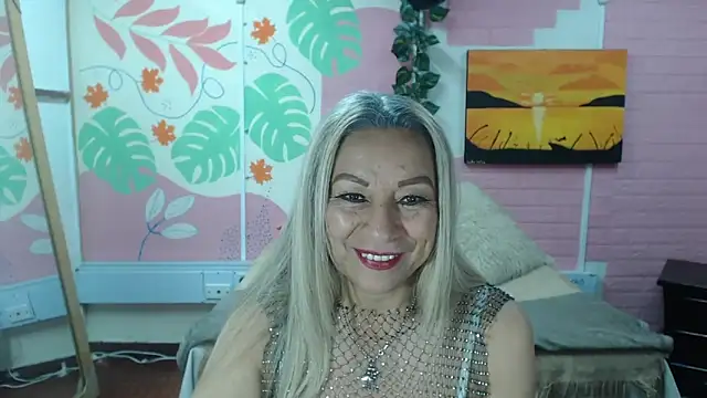 Snapshot of ZAMANTHA chatting on 09/25/25, 04:02 ZAMANTHA online show from 09/25/25, 04:02