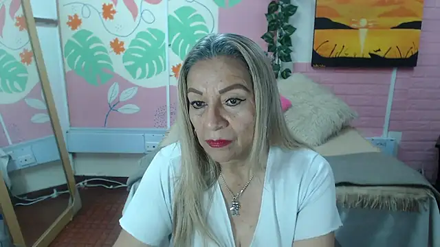Snapshot of ZAMANTHA chatting on 10/15/25, 03:42 ZAMANTHA online show from 10/15/25, 03:42