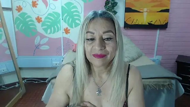 Snapshot of ZAMANTHA chatting on 10/13/25, 04:52 ZAMANTHA online show from 10/13/25, 04:52