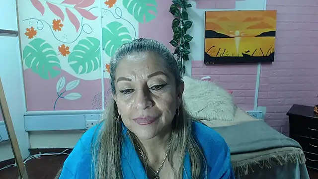 Snapshot of ZAMANTHA chatting on 03/05/25, 08:00 ZAMANTHA online show from 03/05/25, 08:00