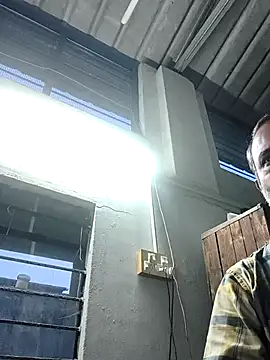 tz143143 online show from 01/13/26, 12:42