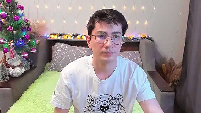 Yumi steve online show from 12/08/24, 08:04