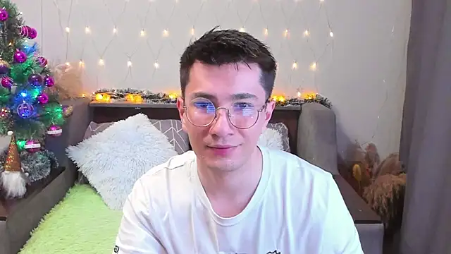 Yumi steve online show from 12/30/24, 07:11