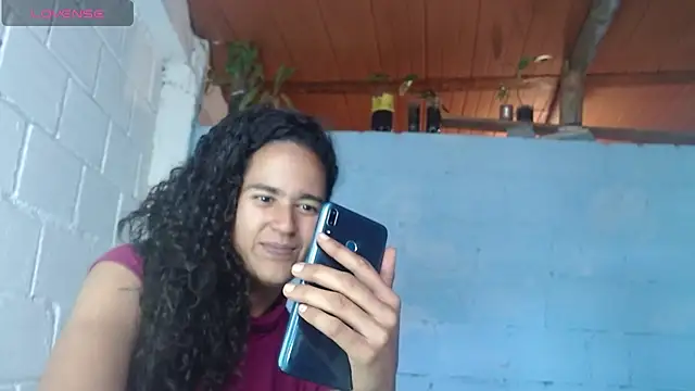 Snapshot of jasminne_ chatting on 10/04/25, 06:09 jasminne online show from 10/04/25, 06:09