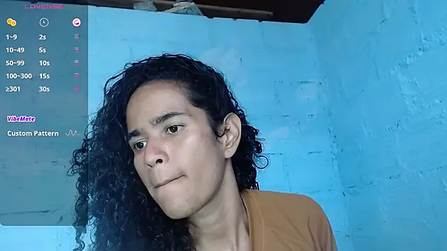 Snapshot of jasminne_ chatting on 09/27/25, 04:57 jasminne online show from 09/27/25, 04:57