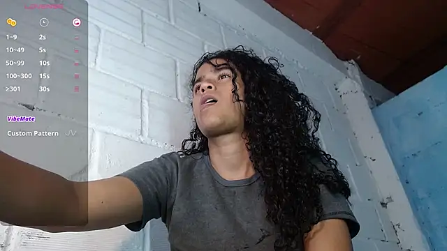 jasminne  online show from 10/25/25, 06:52