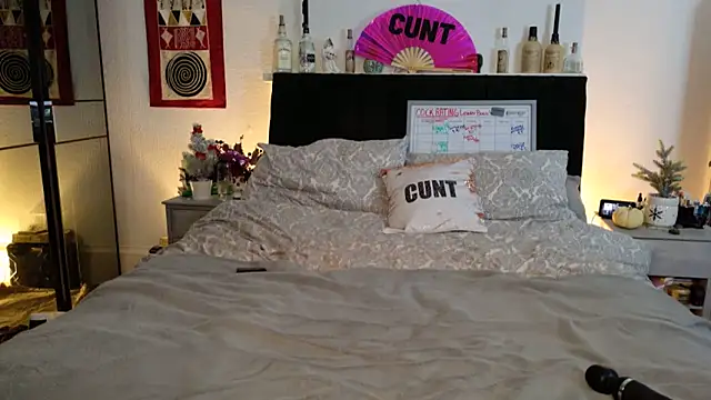 SultrySavannah online show from 12/16/25, 08:35