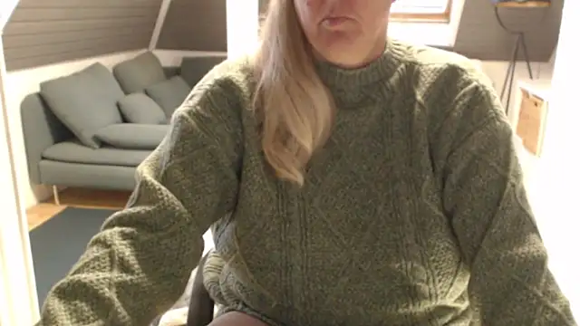 Snapshot of KimMitchelli chatting on 01/11/26, 01:29 KimMitchelli online show from 01/11/26, 01:29