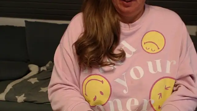 KimMitchelli online show from 09/24/25, 03:07