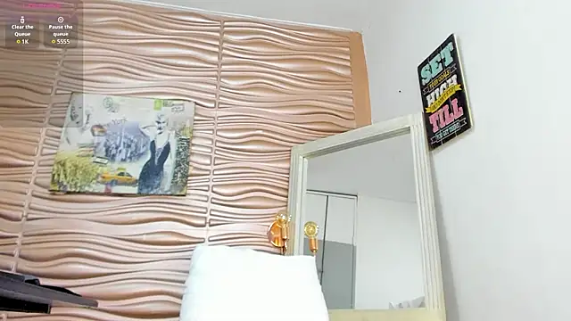 Snapshot of mia_pineda chatting on 03/09/26, 07:39 mia pineda online show from 03/09/26, 07:39