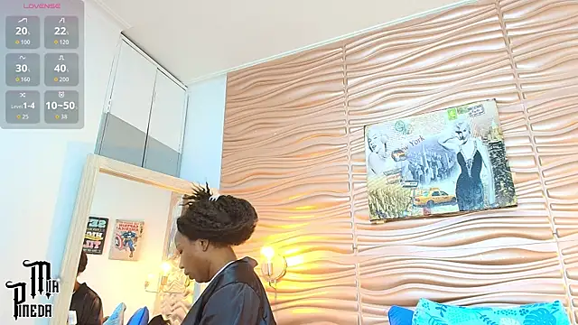 mia pineda online show from 09/27/25, 09:10