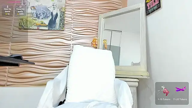 Snapshot of mia_pineda chatting on 03/14/26, 07:09 mia pineda online show from 03/14/26, 07:09