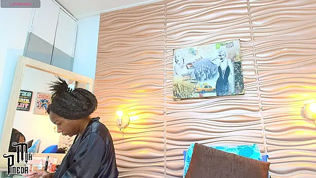 mia pineda online show from 09/11/25, 08:31