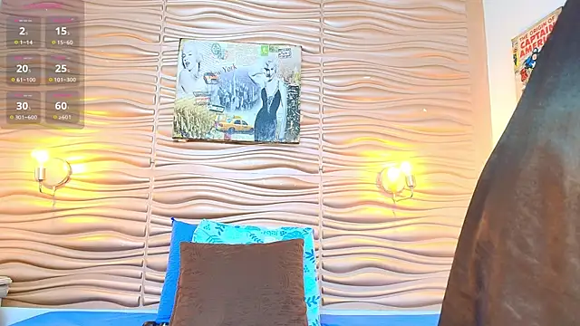 mia pineda online show from 10/31/25, 04:25