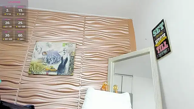 Snapshot of mia_pineda chatting on 03/21/26, 01:18 mia pineda online show from 03/21/26, 01:18