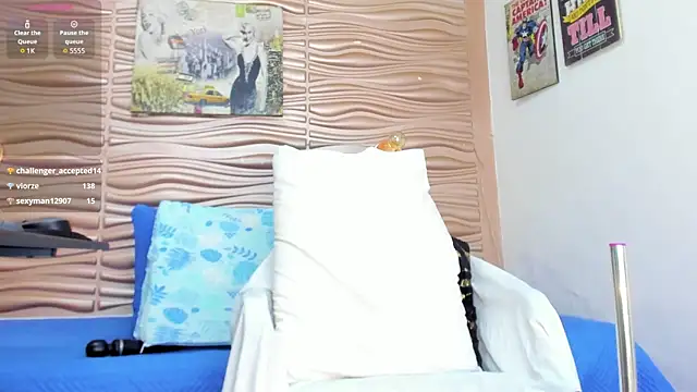 mia pineda online show from 01/11/26, 04:58