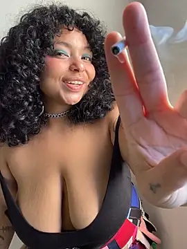 PrincessLauren420 online show from 09/19/25, 06:23