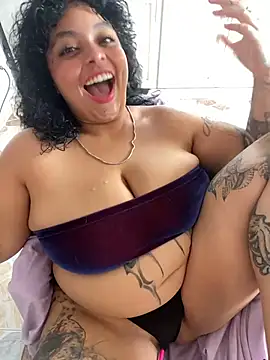 Snapshot of PrincessLauren420 chatting on 10/30/25, 04:04 PrincessLauren420 online show from 10/30/25, 04:04