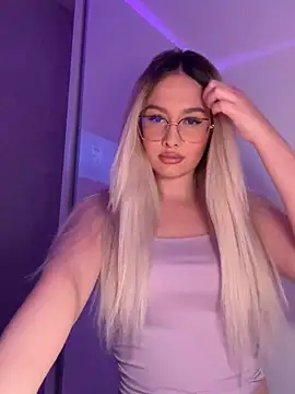 mollyxxx online show from 11/04/25, 01:42