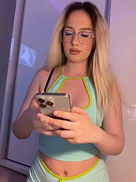 mollyxxx online show from 07/12/26, 04:02